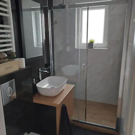 Swierkowa 아파트 *